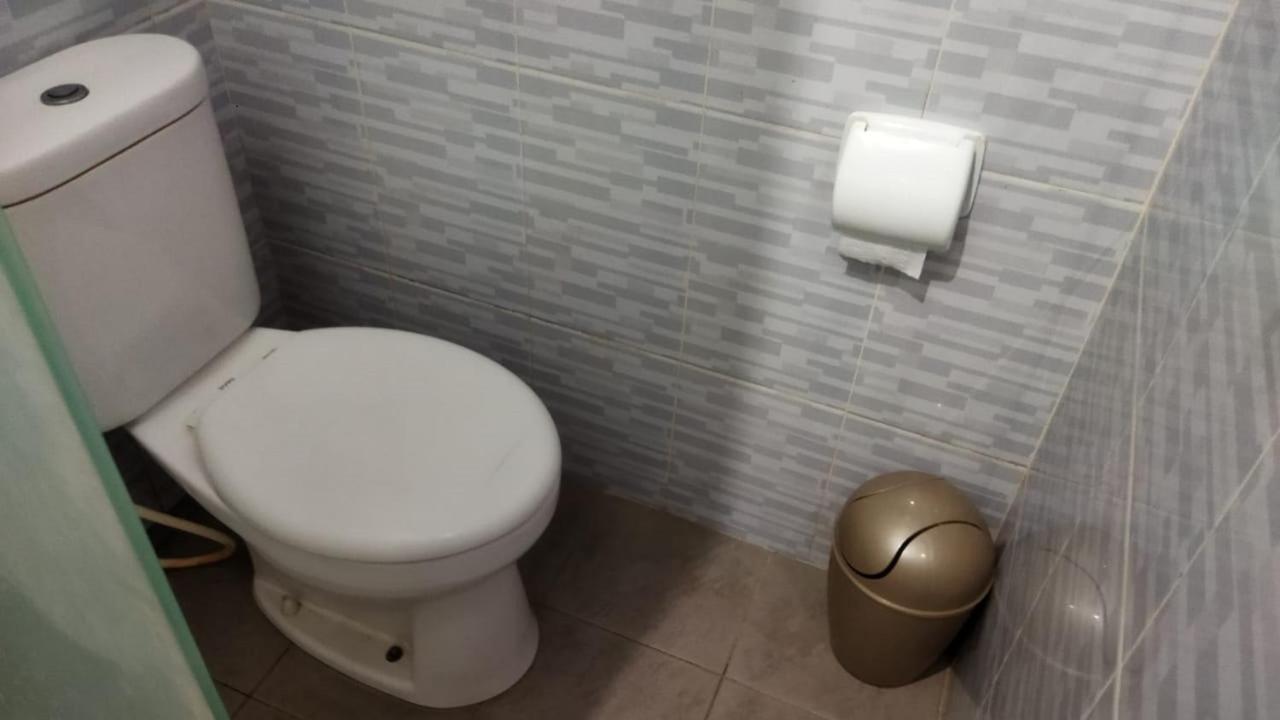 Nusantara Hotel Syariah Джепара Экстерьер фото